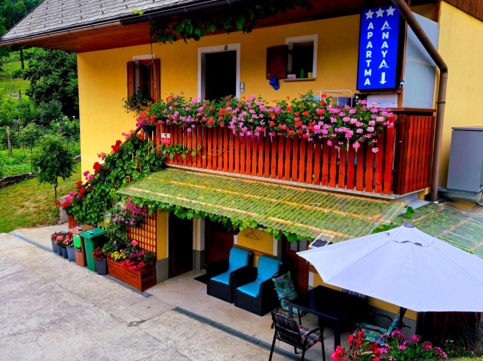 Apartment Anaya Paradise For Families Bovec Exteriör bild