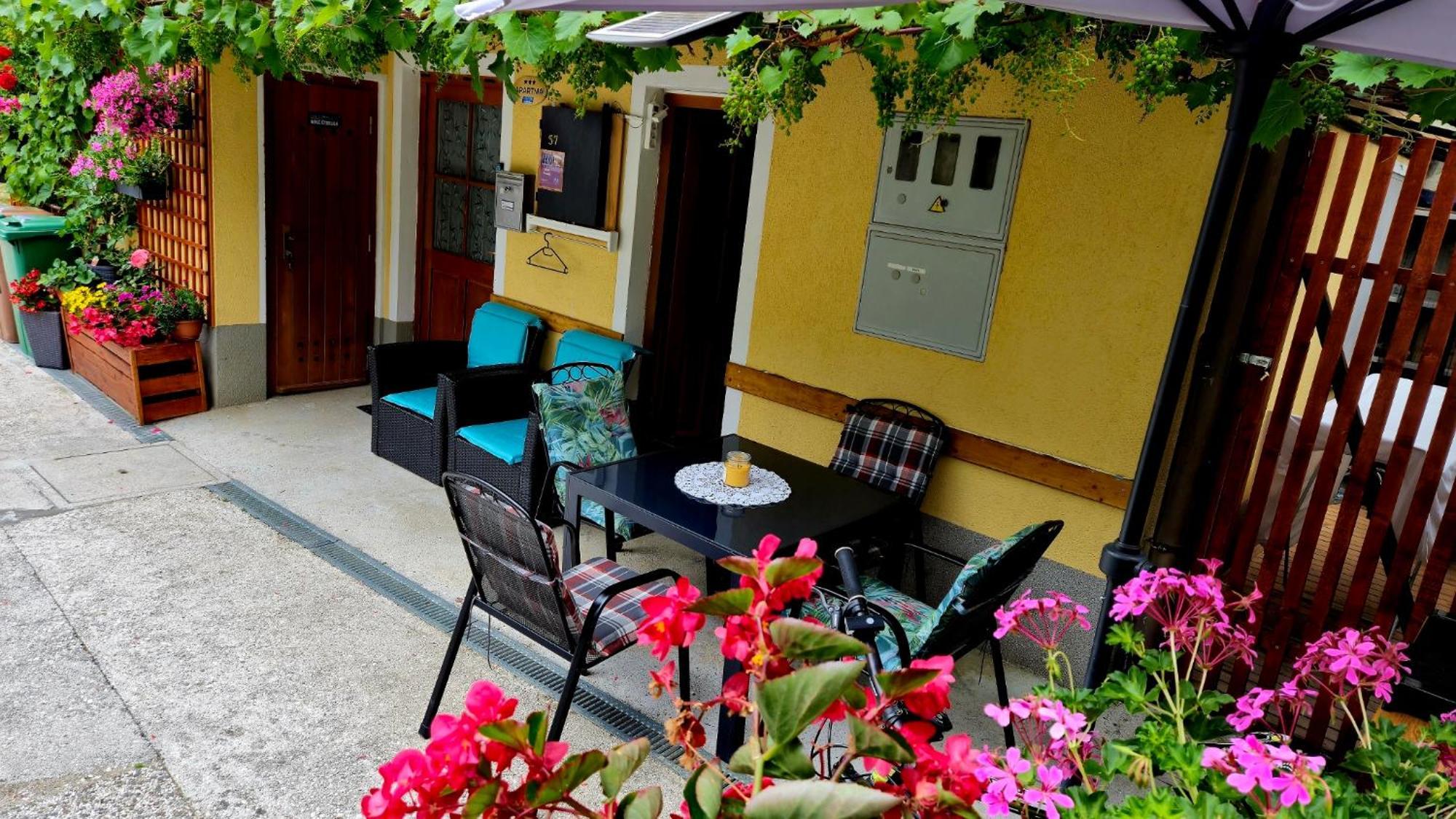 Apartment Anaya Paradise For Families Bovec Exteriör bild
